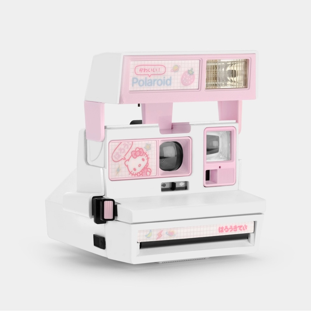 SOLD NWT Hello Kitty Polaroid 600 Camera
